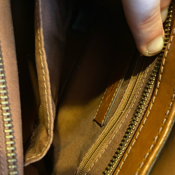 fossil crossbody bag - Picture 3 of 3